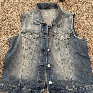 Gap women’s denim vest